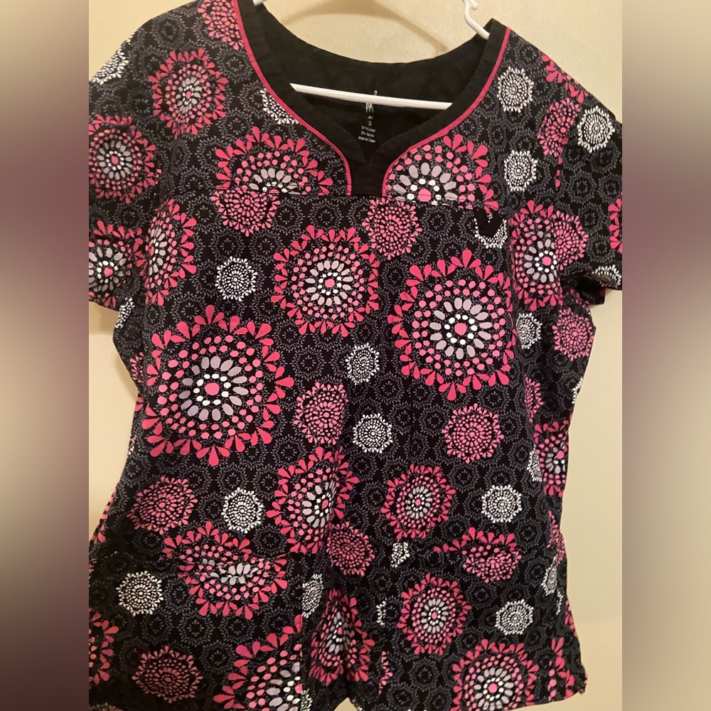 MC2 2XL Scrub Top